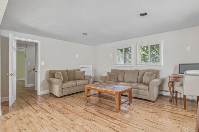 68 Madison Avenue, Island Park, NY 11558