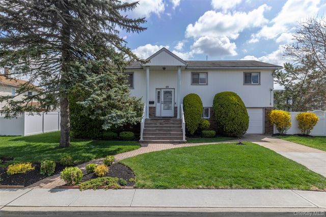 68 Madison Avenue, Island Park, NY 11558