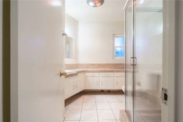 9356 Beckford, Northridge, CA 91324