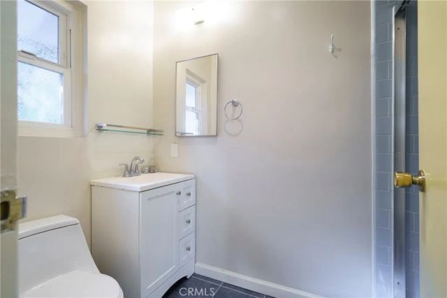 9356 Beckford, Northridge, CA 91324