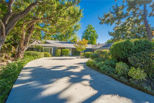 9356 Beckford, Northridge, CA 91324