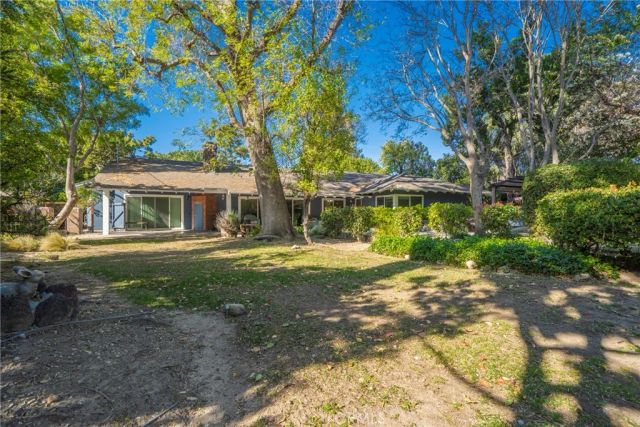 9356 Beckford, Northridge, CA 91324