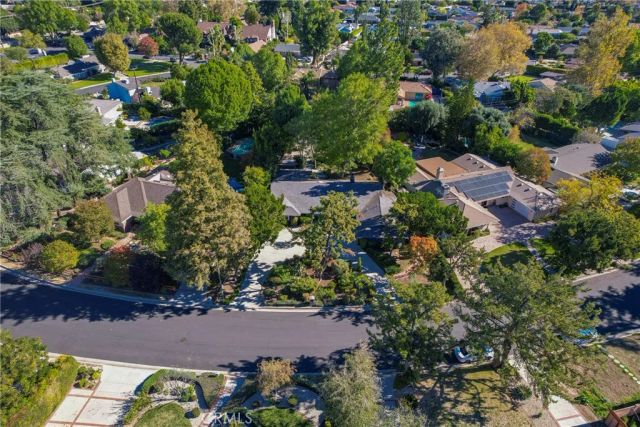 9356 Beckford, Northridge, CA 91324