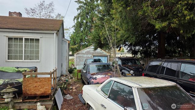 12632 Lincoln Avenue SW, Lakewood, WA 98449