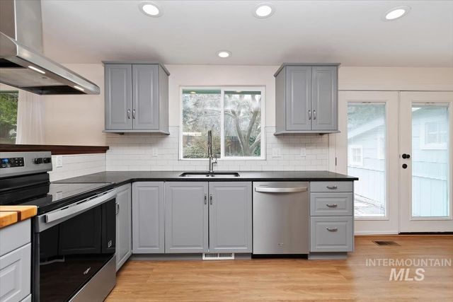 1909 E Mortimer, Boise, ID 83712