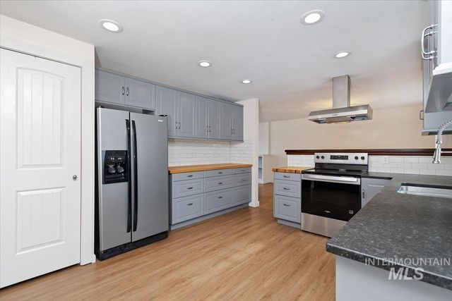 1909 E Mortimer, Boise, ID 83712