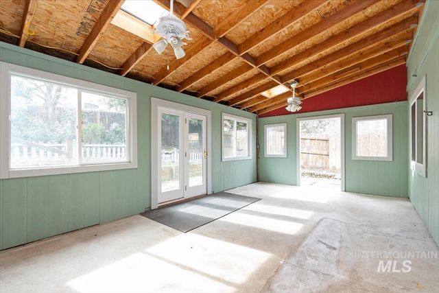 1909 E Mortimer, Boise, ID 83712