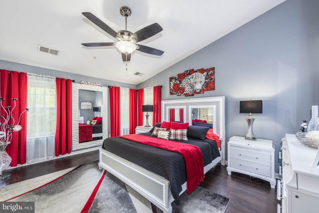 Image 14 of property listing at 903 BOATWRIGHT DR, Glen Burnie, MD 21060