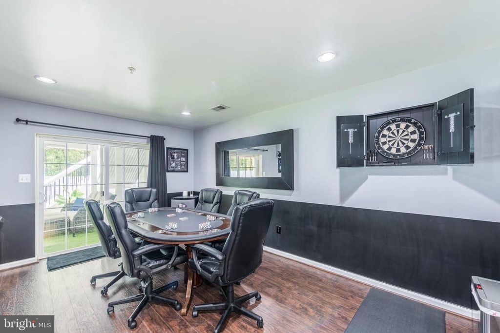Image 31 of property listing at 903 BOATWRIGHT DR, Glen Burnie, MD 21060