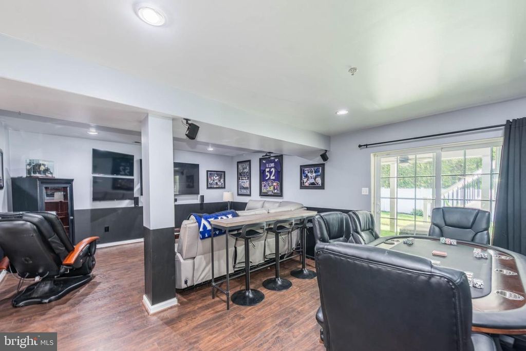 Image 33 of property listing at 903 BOATWRIGHT DR, Glen Burnie, MD 21060