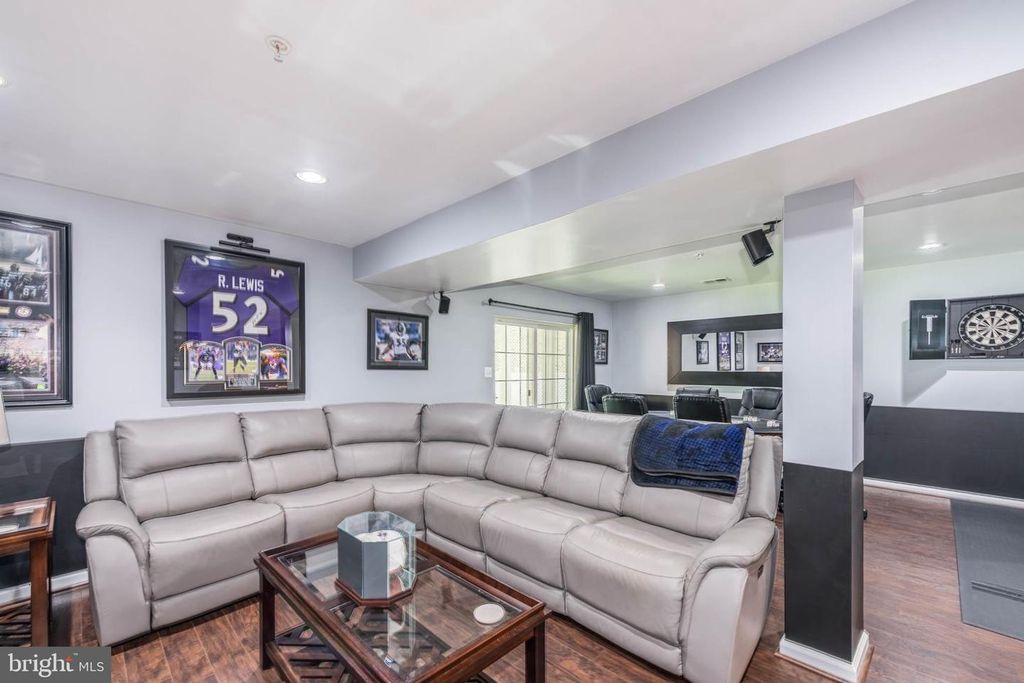 Image 35 of property listing at 903 BOATWRIGHT DR, Glen Burnie, MD 21060