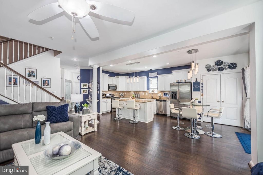 Image 8 of property listing at 903 BOATWRIGHT DR, Glen Burnie, MD 21060