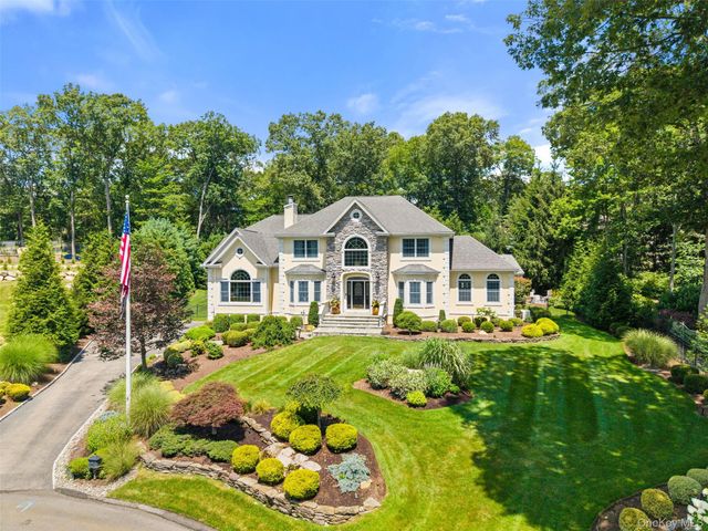 22 Perrins Peak Road, Stony Point, NY 10980