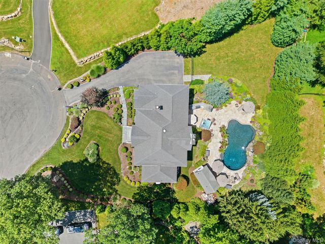 22 Perrins Peak Road, Stony Point, NY 10980