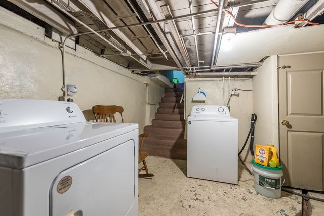 2406 Gilead Avenue, Zion, IL 60099