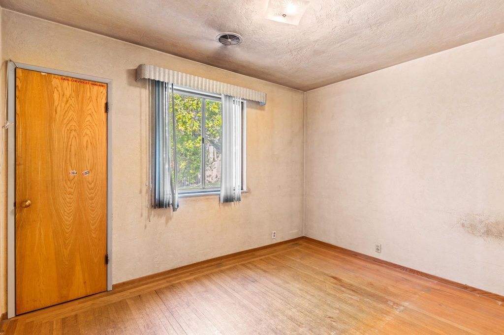 Image 24 of property listing at 1591 159Th Ave, San Leandro, CA 94578