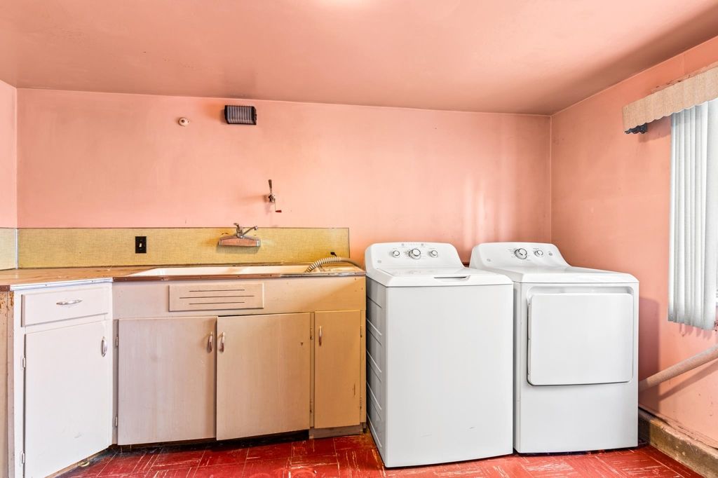 Image 33 of property listing at 1591 159Th Ave, San Leandro, CA 94578