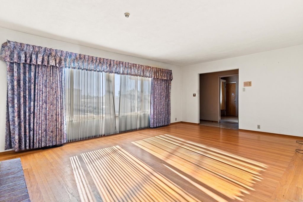 Image 6 of property listing at 1591 159Th Ave, San Leandro, CA 94578