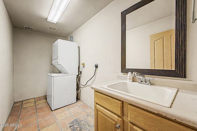 407 E HONDA BOW Road, Phoenix, AZ 85086