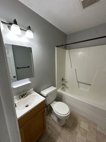 1342 Hunters Rd Apt B, Harrisonburg, VA 22801