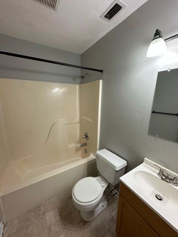 1342 Hunters Rd Apt B, Harrisonburg, VA 22801