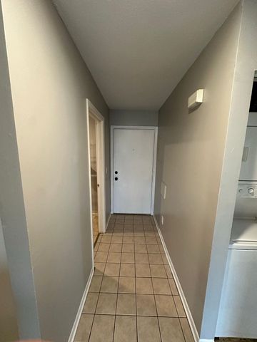 1342 Hunters Rd Apt B, Harrisonburg, VA 22801