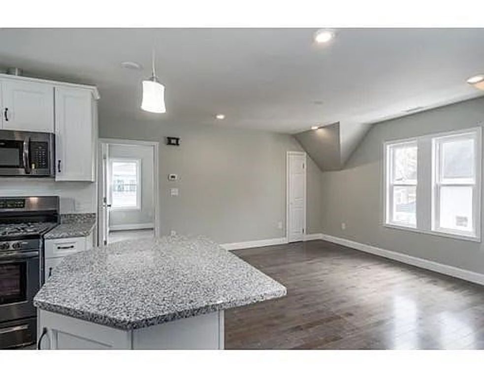 17 Tower St 2, Lynn, MA 01905