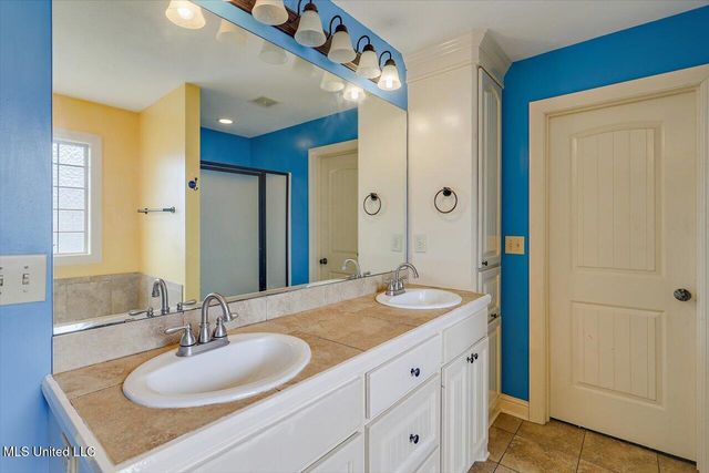 536 Oak Park Circle, Pearl, MS 39208