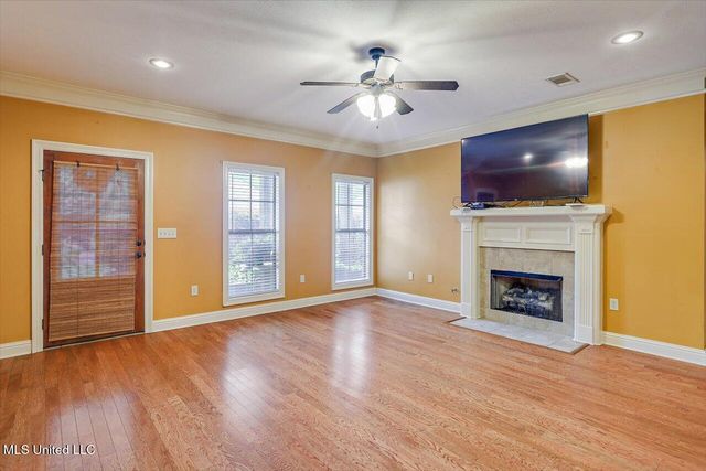 536 Oak Park Circle, Pearl, MS 39208