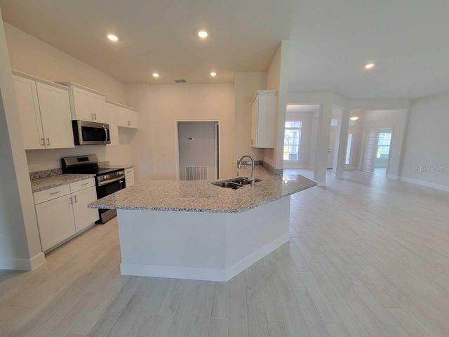 10453 SW 42ND AVENUE, Ocala, FL 34476