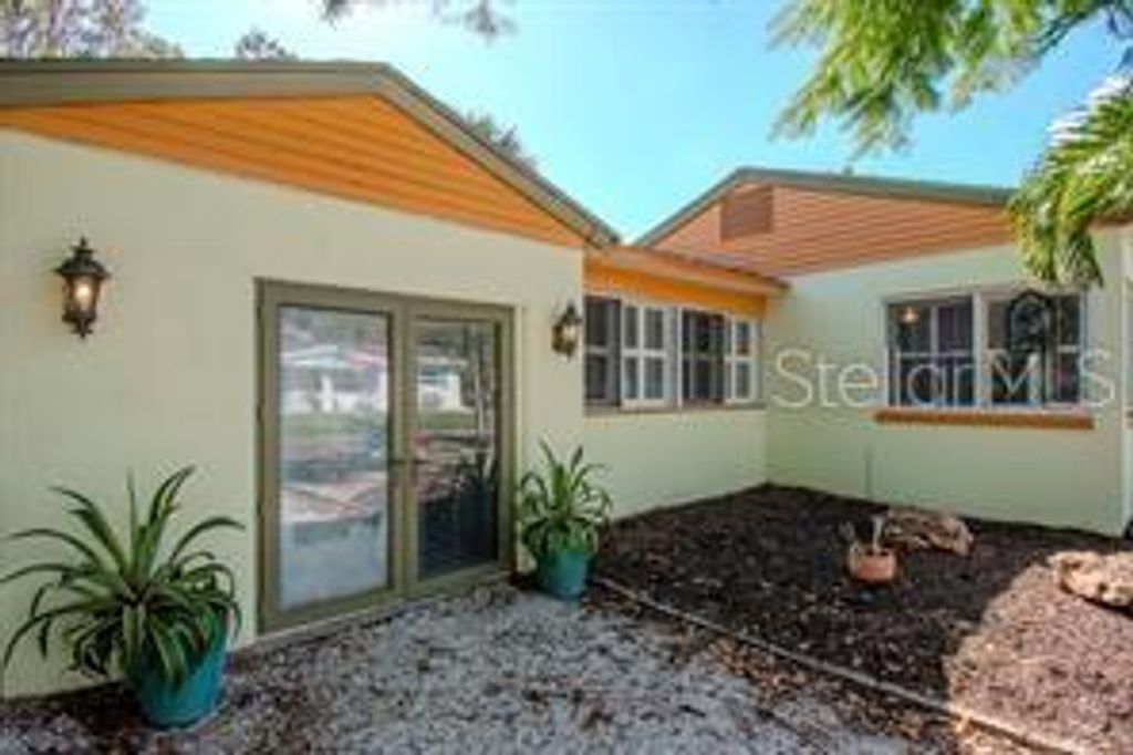 4618 27TH AVENUE S, Gulfport, FL 33711