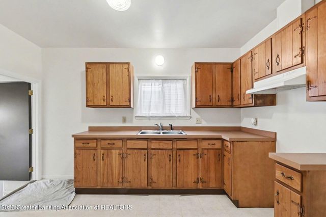 311 E Mount Hope Avenue, Lansing, MI 48910