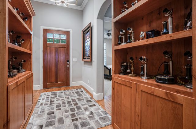 904 Waterpoint Court E, Granbury, TX 76048