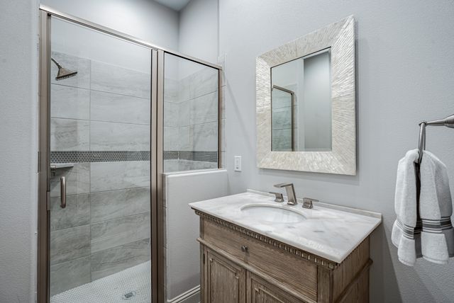 904 Waterpoint Court E, Granbury, TX 76048