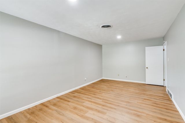 1703 Raydon Drive, Arlington, TX 76013