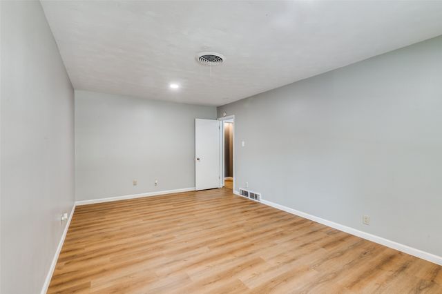 1703 Raydon Drive, Arlington, TX 76013