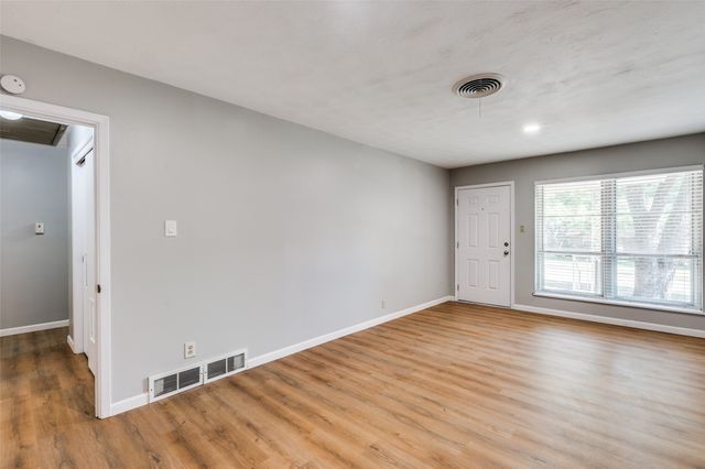 1703 Raydon Drive, Arlington, TX 76013