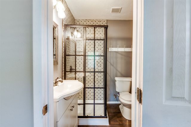 1703 Raydon Drive, Arlington, TX 76013