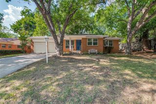 1703 Raydon Drive, Arlington, TX 76013