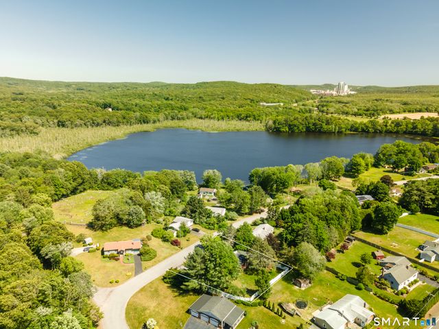 43 Lynn Drive, Preston, CT 06365