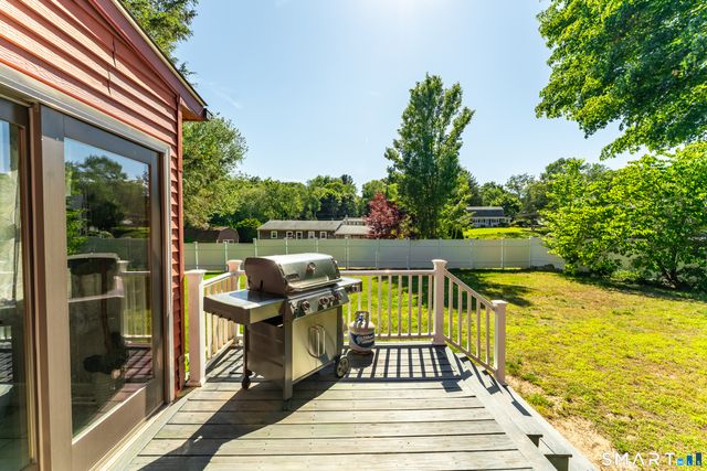 43 Lynn Drive, Preston, CT 06365