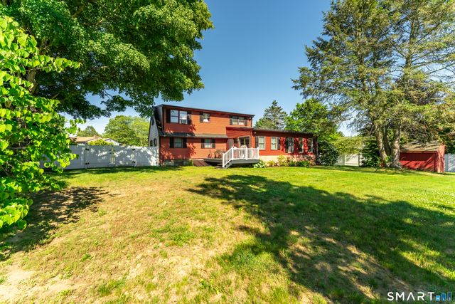 43 Lynn Drive, Preston, CT 06365