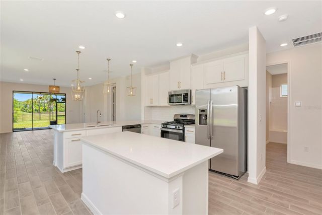 9000 TEQUILA SUNRISE DRIVE, Sarasota, FL 34241