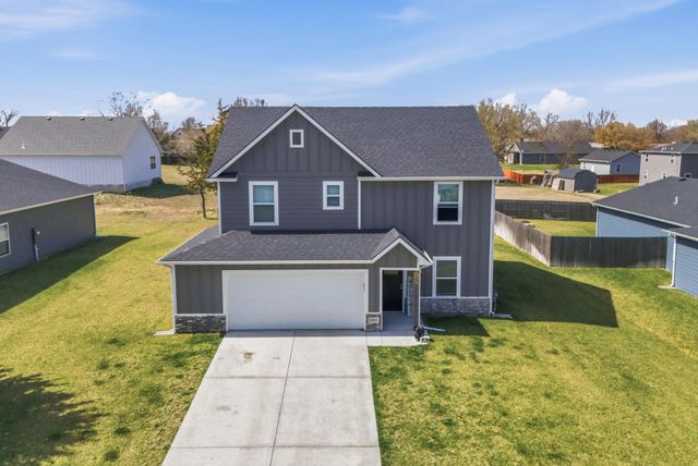 1313 Skyview Dr, El Dorado, KS 67042