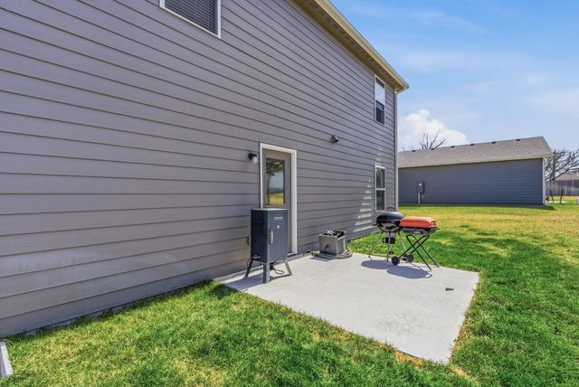 1313 Skyview Dr, El Dorado, KS 67042