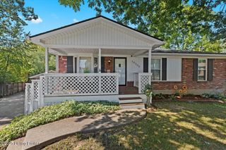 10200 El Coco Ct, Louisville, KY 40291