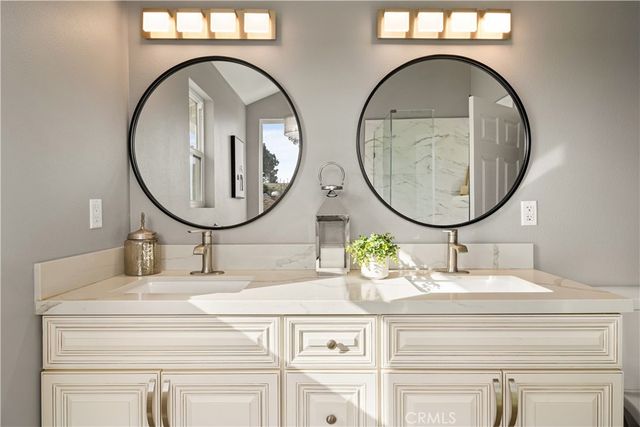 8213 Quartz Avenue, Winnetka, CA 91306