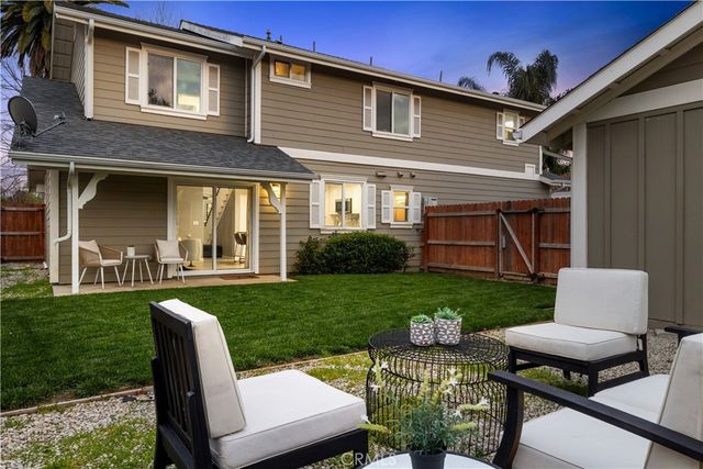 8213 Quartz Avenue, Winnetka, CA 91306