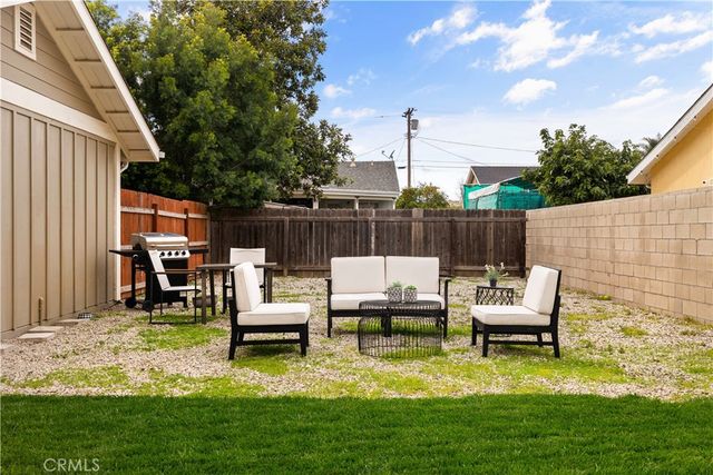 8213 Quartz Avenue, Winnetka, CA 91306