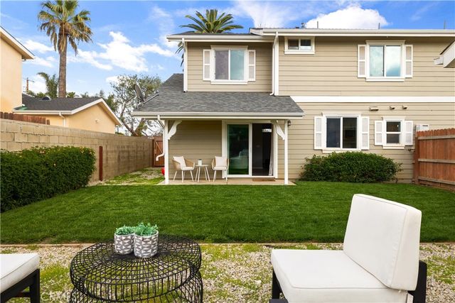 8213 Quartz Avenue, Winnetka, CA 91306